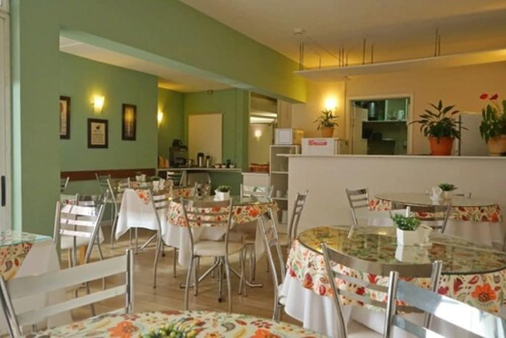 מלדונאדו De La Plaza Hotel מראה חיצוני תמונה