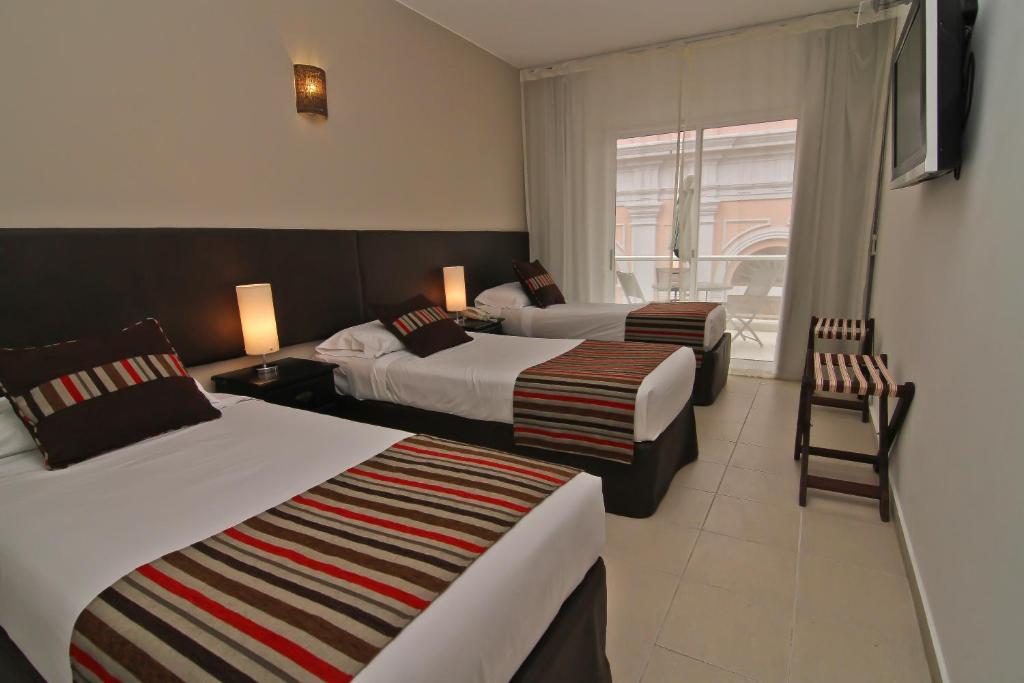 מלדונאדו De La Plaza Hotel חדר תמונה