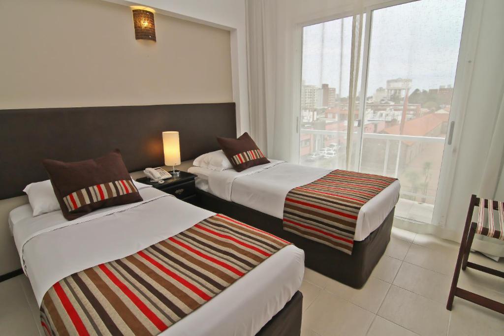 מלדונאדו De La Plaza Hotel חדר תמונה