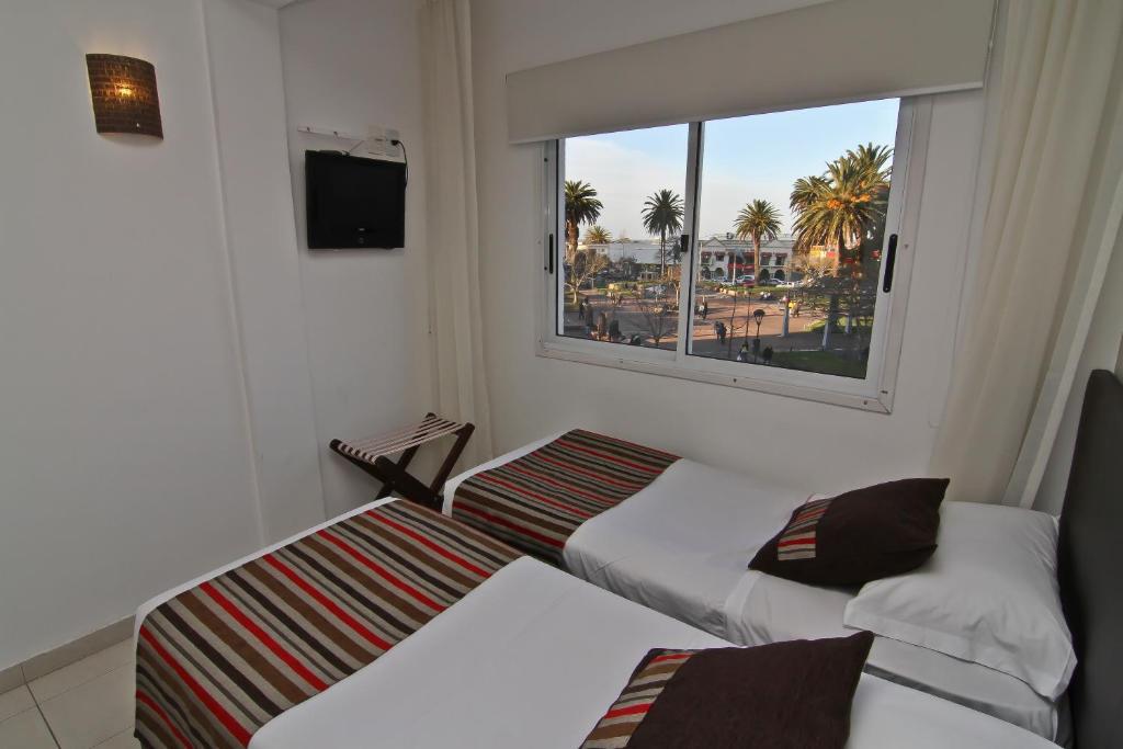 מלדונאדו De La Plaza Hotel חדר תמונה